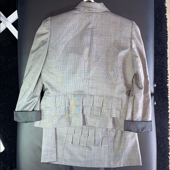 Tahari two-piece skirt suit - Picture 3 of 9